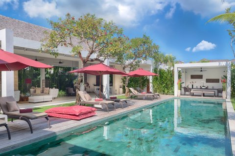 5 bedrooms Villa in Seminyak, Badung, Indonesia No. 10054 5