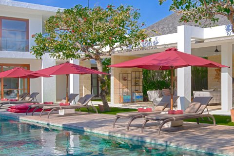 5 bedrooms Villa in Seminyak, Badung, Indonesia No. 10054 14