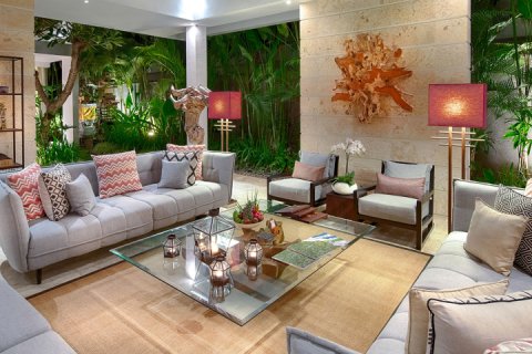 5 bedrooms Villa in Seminyak, Badung, Indonesia No. 10054 10