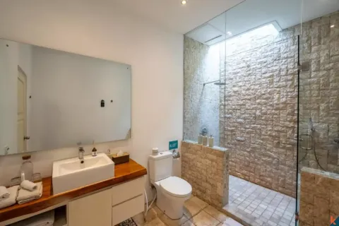 2 bedrooms Villa in Seminyak, Badung, Indonesia No. 10516 18
