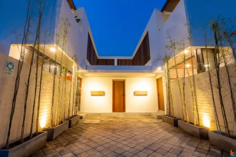 2 bedrooms Villa in Kerobokan, Badung, Indonesia No. 10999