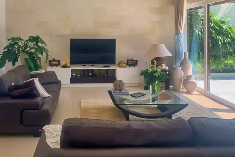 3 bedrooms Villa in Badung, Indonesia No. 10662 5