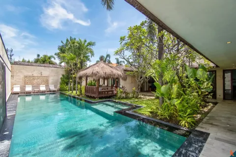 6 bedrooms Villa in Tibubeneng, Badung, Indonesia No. 10664