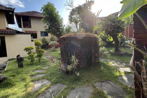 Вилла с 10 спальнями в Nusa Dua, Бадунг, Индонезия № 242 12