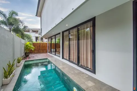4 bedrooms Villa in Canggu, Badung, Indonesia No. 10570 2