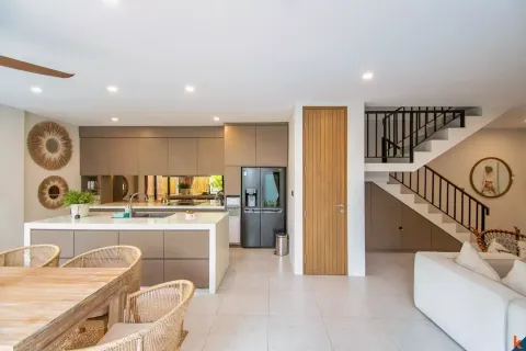 4 bedrooms Villa in Canggu, Badung, Indonesia No. 10570 8