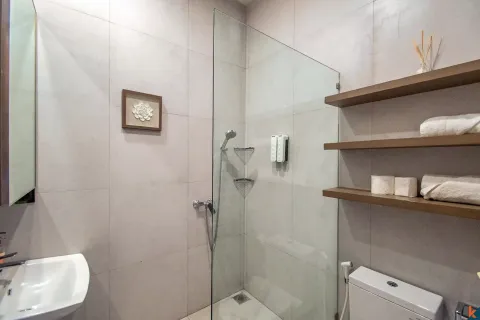 4 bedrooms Villa in Canggu, Badung, Indonesia No. 10570 19