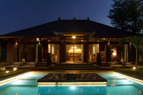 4 bedrooms Villa in Jimbaran, Badung, Indonesia No. 10575