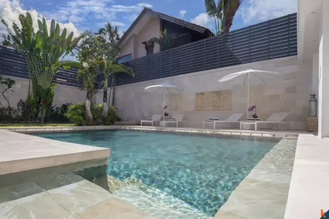 4 bedrooms Villa in Kuta, Badung, Indonesia No. 10573 6