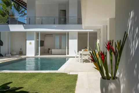4 bedrooms Villa in Kuta, Badung, Indonesia No. 10573 18
