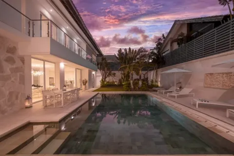 4 bedrooms Villa in Kuta, Badung, Indonesia No. 10573 16