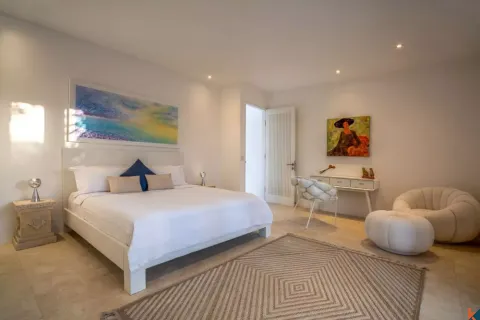 4 bedrooms Villa in Kuta, Badung, Indonesia No. 10573 13