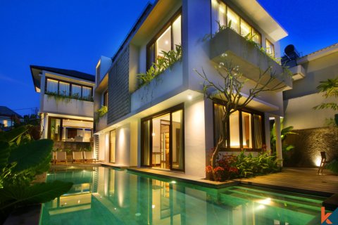 4 bedrooms Villa in Tibubeneng, Badung, Indonesia No. 10576