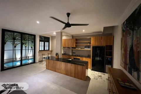 Вилла с 3 спальнями в Seminyak, Бадунг, Индонезия № 9617 4