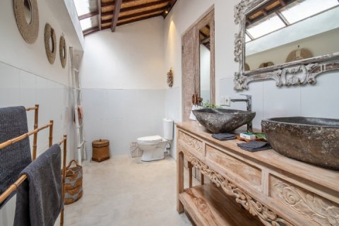3 bedrooms Villa in Ubud, Gianyar, Indonesia No. 8818 14
