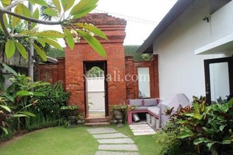 3 bedrooms Villa in Tampaksiring, Gianyar, Indonesia No. 7952 21