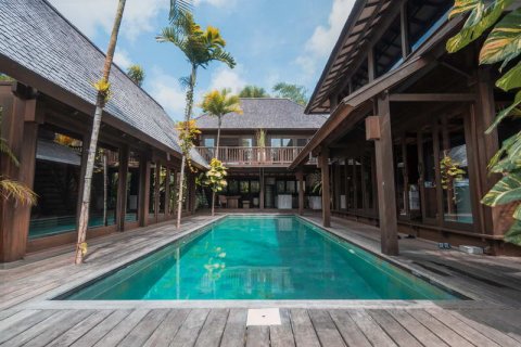 7 bedrooms Villa in South Kuta, Badung, Indonesia No. 7759