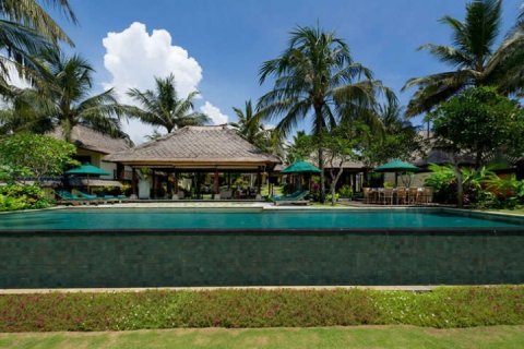 Вилла с 4 спальнями в Canggu, Бадунг, Индонезия № 808 3