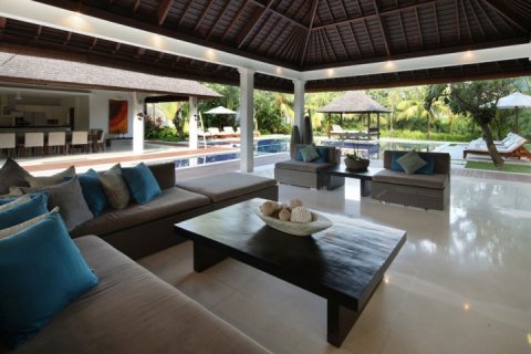 Вилла с 4 спальнями в Canggu, Бадунг, Индонезия № 811 11