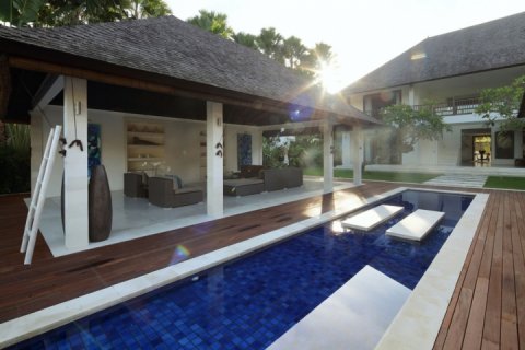 Вилла с 4 спальнями в Canggu, Бадунг, Индонезия № 811 3