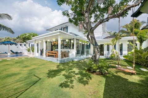 5 bedrooms Villa in Seminyak, Badung, Indonesia No. 810