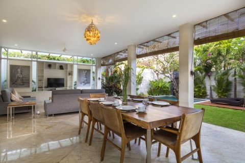 3 bedrooms Villa in Seminyak, Badung, Indonesia No. 1406 3