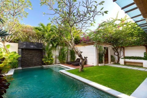 3 bedrooms Villa in Seminyak, Badung, Indonesia No. 1406 2