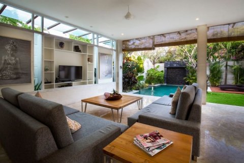 3 bedrooms Villa in Seminyak, Badung, Indonesia No. 1406 6