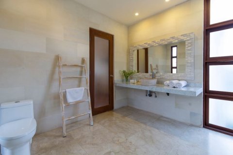 3 bedrooms Villa in Seminyak, Badung, Indonesia No. 1406 17
