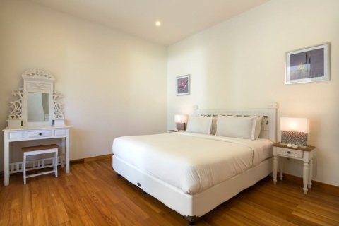 3 bedrooms Villa in Seminyak, Badung, Indonesia No. 1406 9