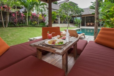 2 bedrooms Villa in Seminyak, Badung, Indonesia No. 1421 5