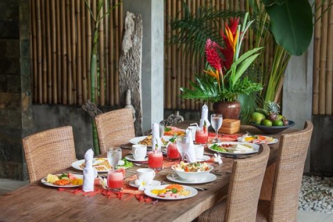 2 bedrooms Villa in Seminyak, Badung, Indonesia No. 1421 4