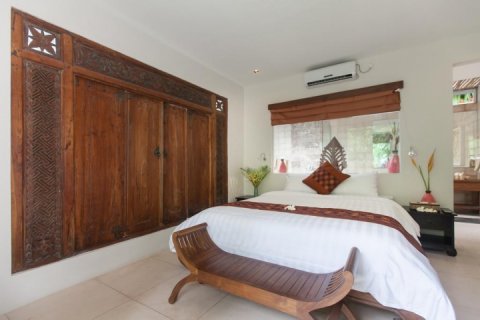 2 bedrooms Villa in Seminyak, Badung, Indonesia No. 1421 17