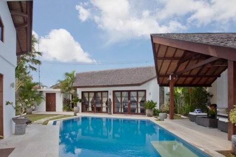 Вилла с 2 спальнями в Seminyak, Бадунг, Индонезия № 1408 3
