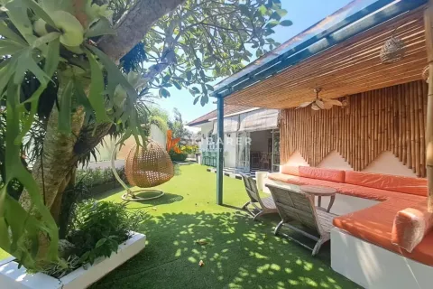 3 bedrooms Villa in Tibubeneng, Badung, Indonesia No. 12594 5