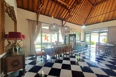 3 bedrooms Villa in Tibubeneng, Badung, Indonesia No. 12594 7