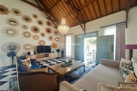 3 bedrooms Villa in Tibubeneng, Badung, Indonesia No. 12594 8