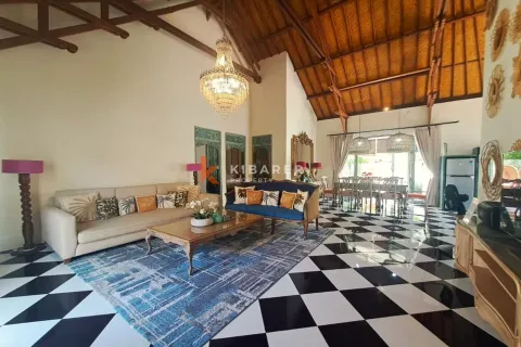 3 bedrooms Villa in Tibubeneng, Badung, Indonesia No. 12594 10