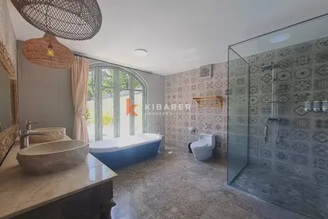 3 bedrooms Villa in Tibubeneng, Badung, Indonesia No. 12594 16
