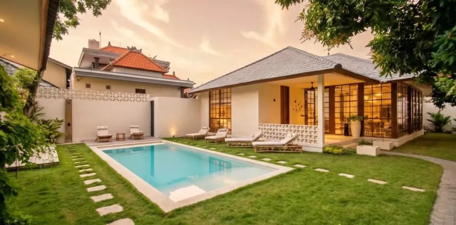 3 bedrooms Villa in Seminyak, Badung, Indonesia No. 10380