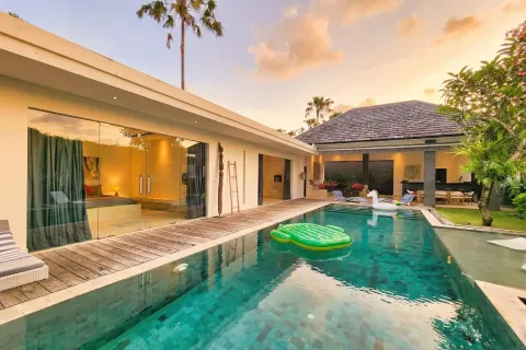 Вилла с 3 спальнями в Seminyak, Бадунг, Индонезия № 10379 2