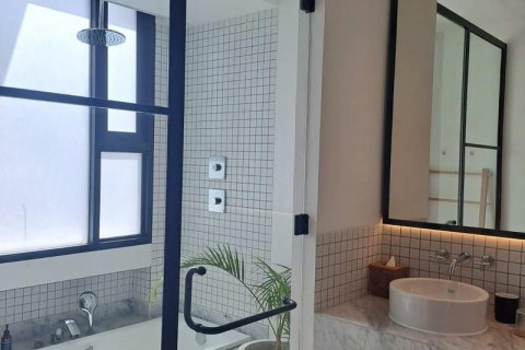 4 bedrooms Villa in Canggu, Badung, Indonesia No. 151 17