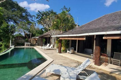 3 bedrooms Villa in Canggu, Badung, Indonesia No. 149 19