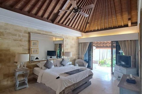 3 bedrooms Villa in Canggu, Badung, Indonesia No. 149 14