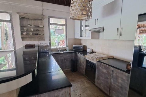 3 bedrooms Villa in Canggu, Badung, Indonesia No. 149 24