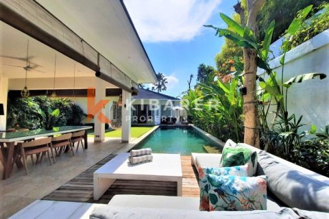 3 bedrooms Villa in Tibubeneng, Badung, Indonesia No. 13009 3