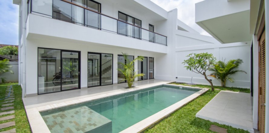 3 bedrooms Villa in Legian, Kuta, Badung, Indonesia No. 11109