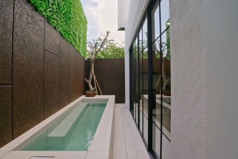 4 bedrooms Villa in Kerobokan, Badung, Indonesia No. 11106