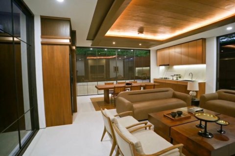 Вилла с 4 спальнями в Kerobokan, Бадунг, Индонезия № 11106 13