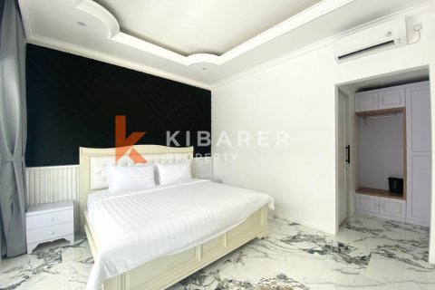 3 bedrooms Villa in Ungasan, Badung, Indonesia No. 12863 22